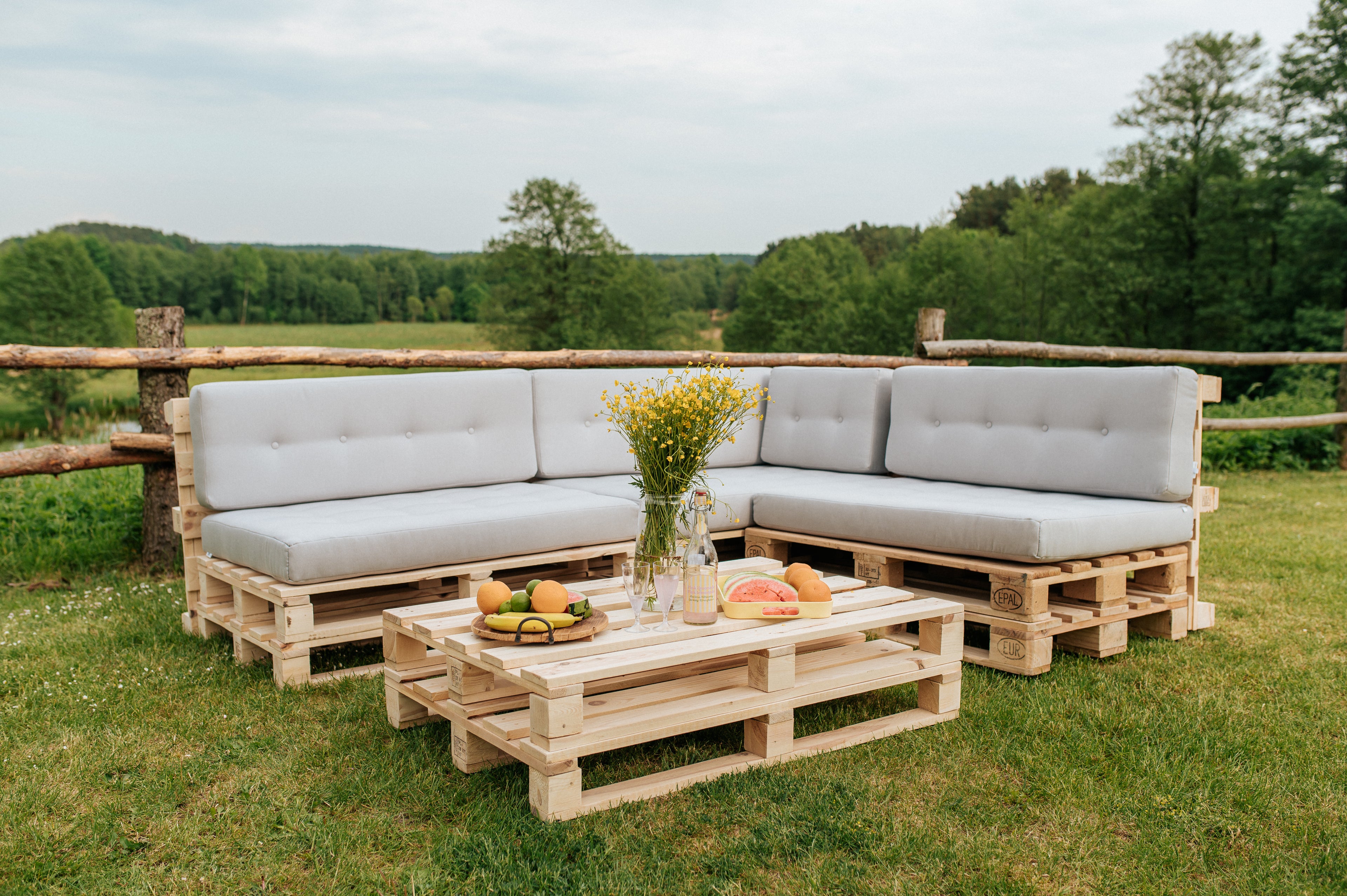 Poduszki na palety, sofy ogrodowe PFG