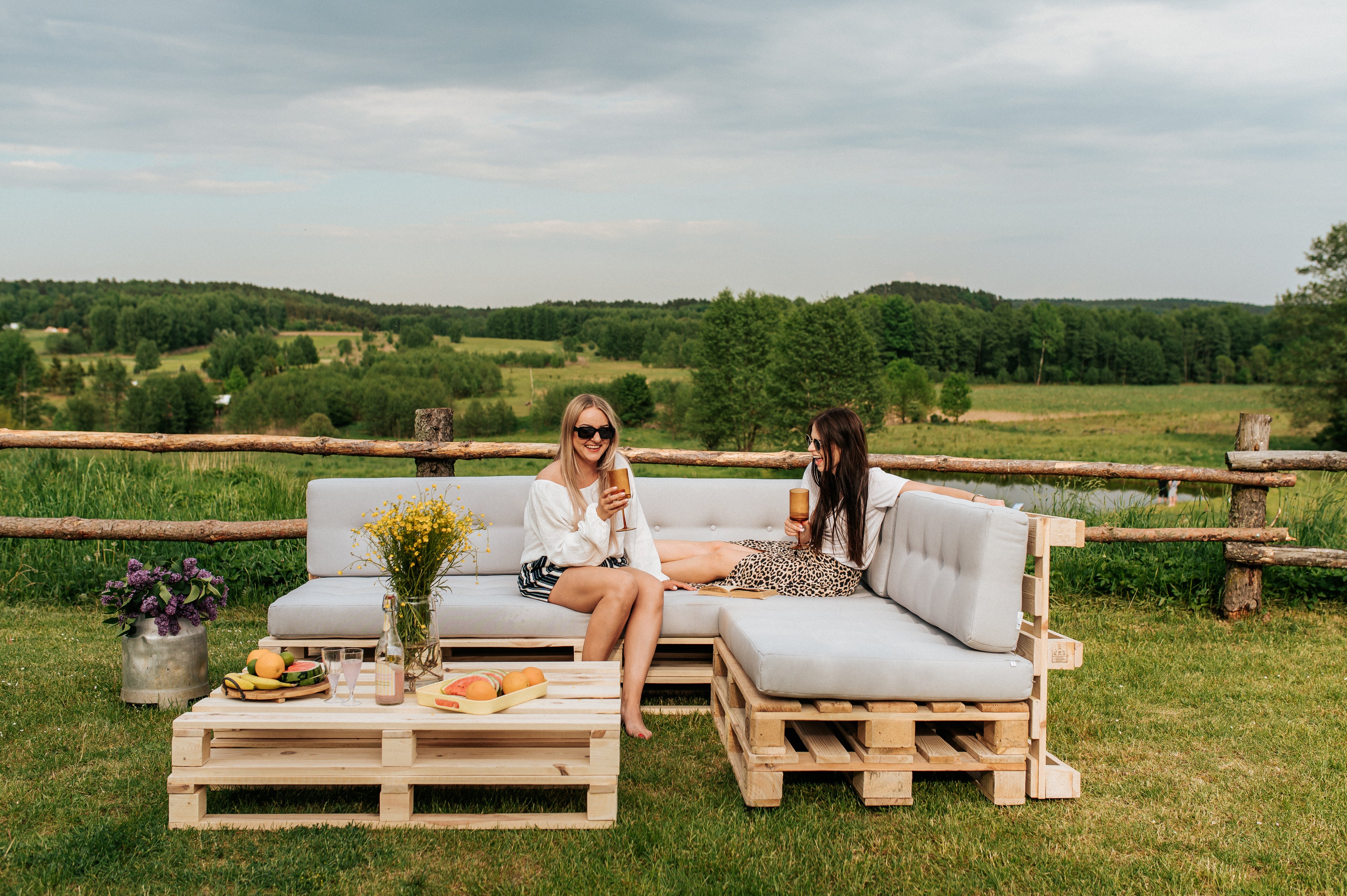 Poduszki na palety, sofy ogrodowe PFG