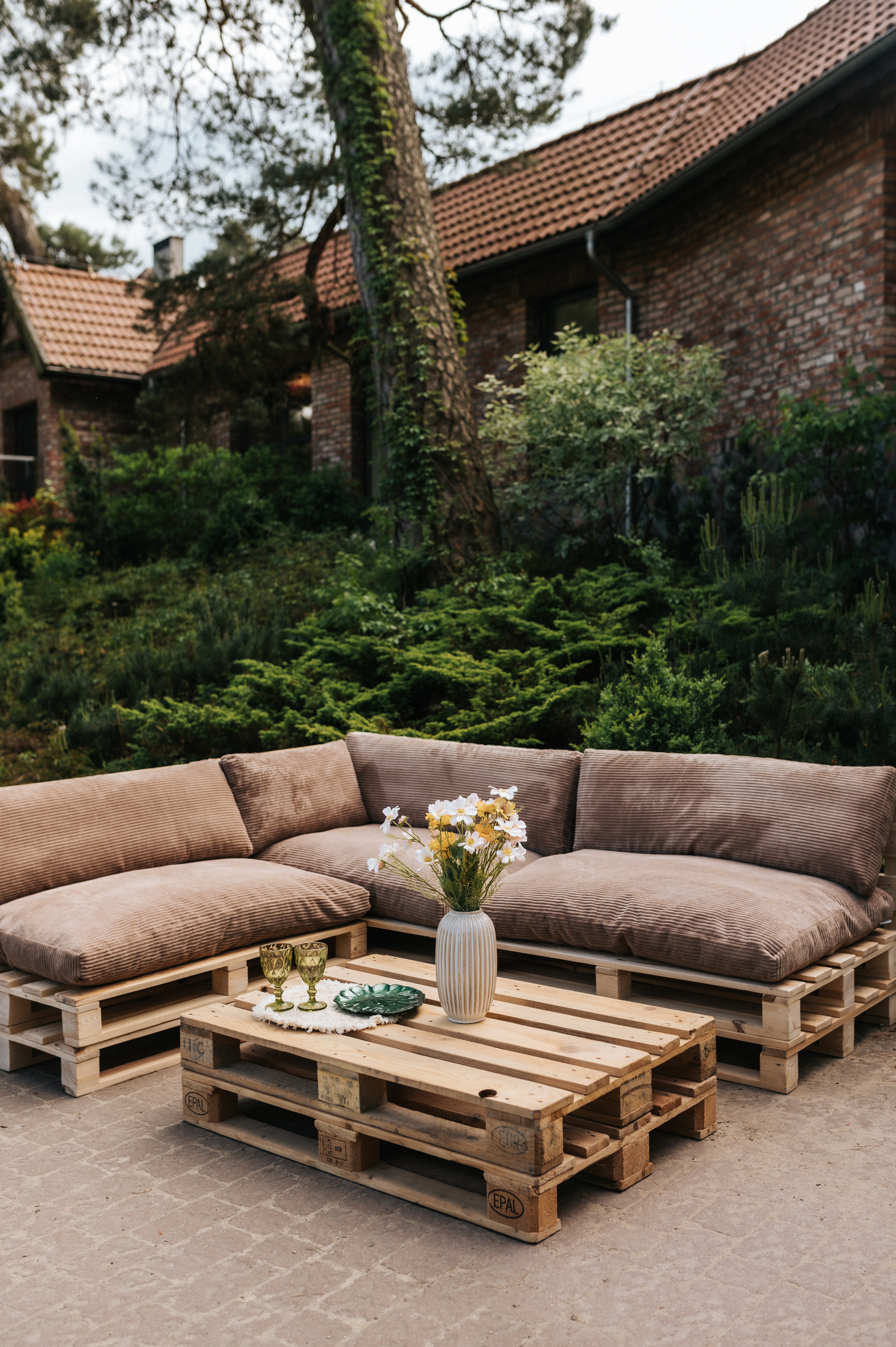 Poduszki na palety, sofy ogrodowe PWL