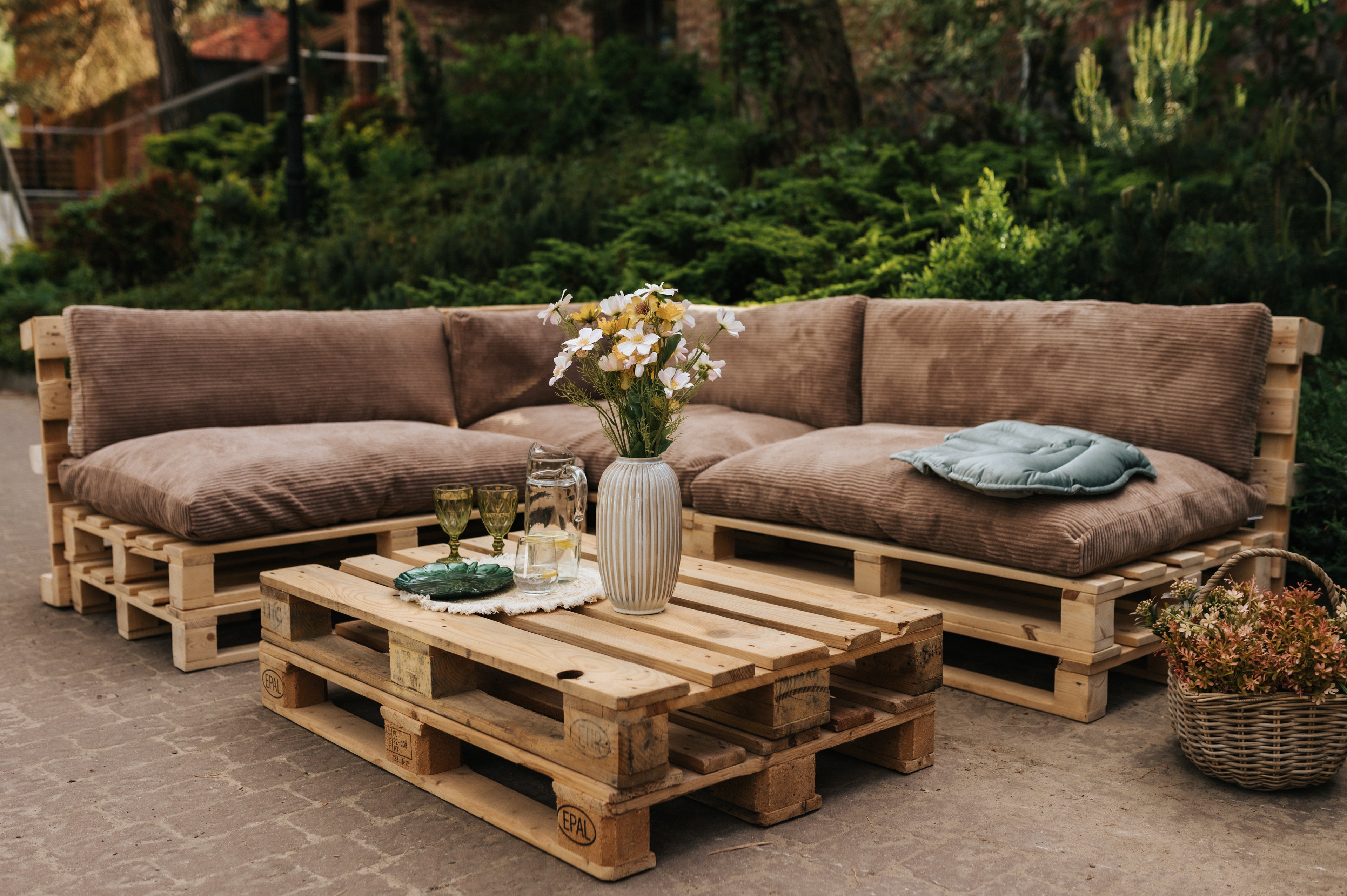 Poduszki na palety, sofy ogrodowe PWL