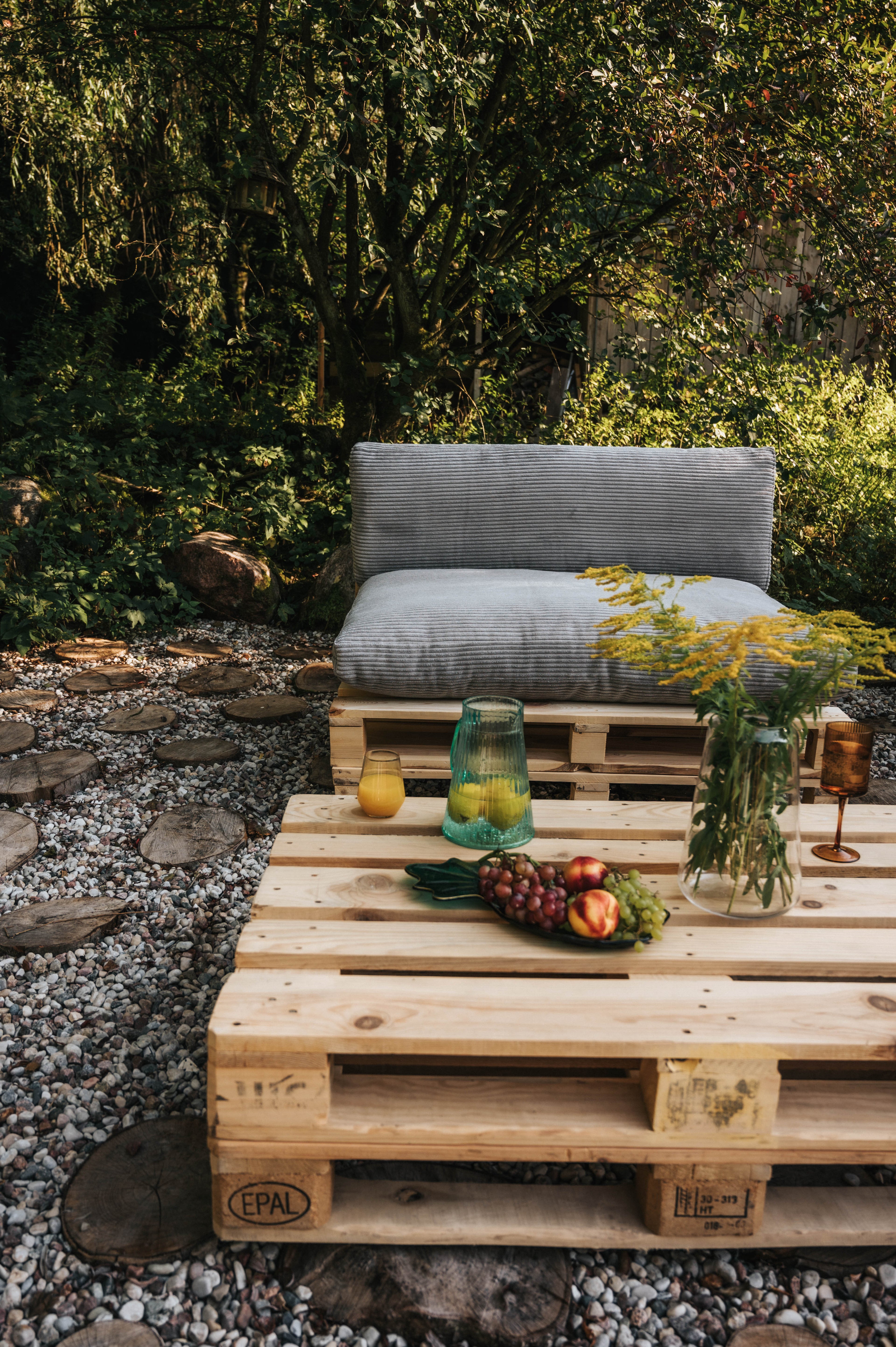 Poduszki na palety, sofy ogrodowe PWL