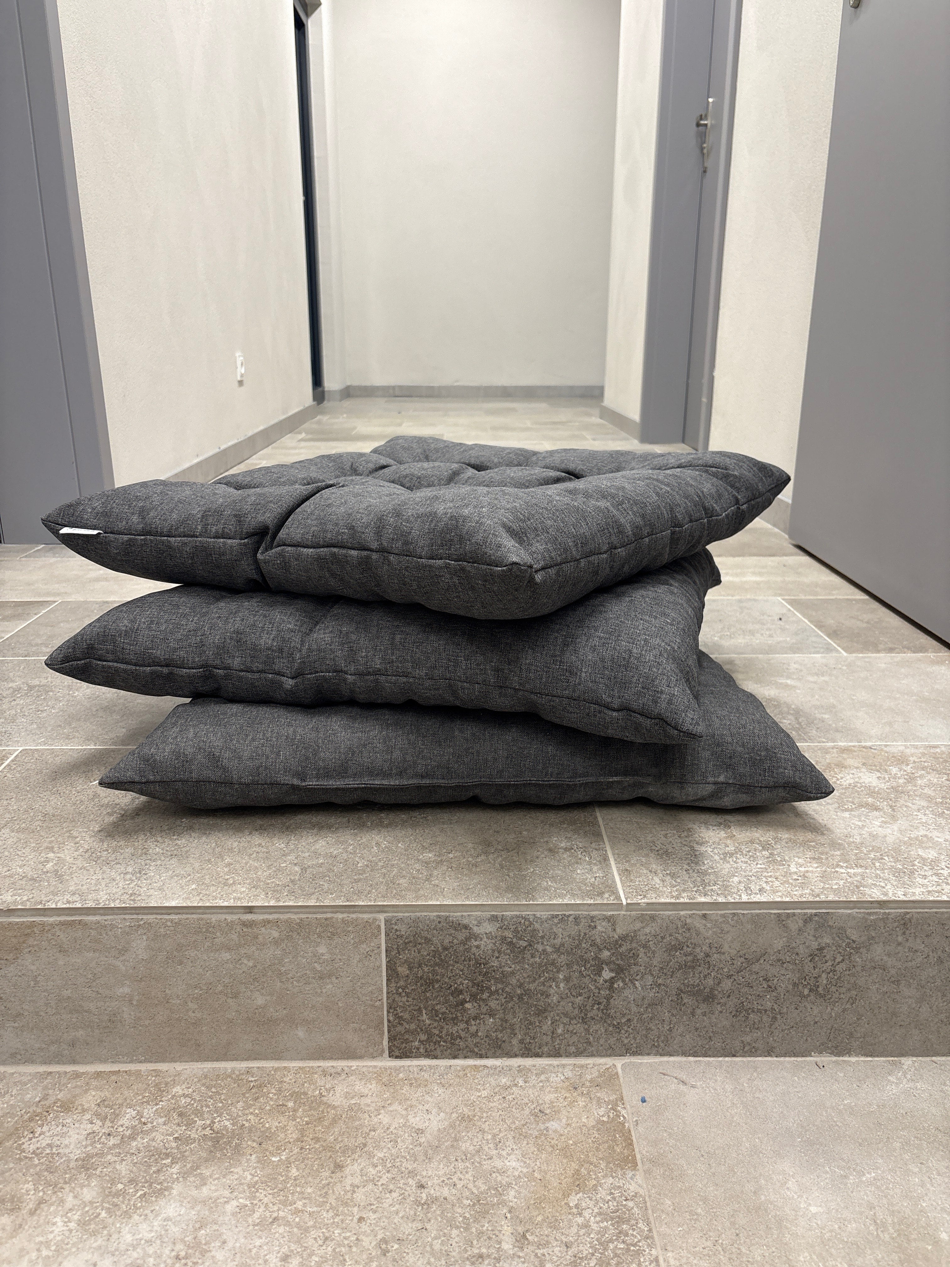 Poduszki 60x60 ciemno szare 3 sztuki -wyprzedaż